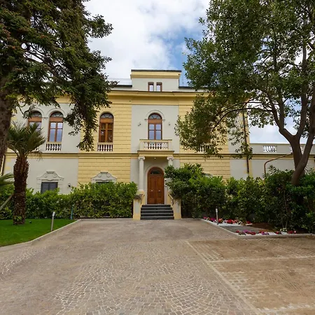 فندق مبيت وإفطار Cipriano - Relais Di Charm نابولي