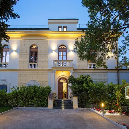 فندق مبيت وإفطار Cipriano - Relais Di Charm 4*