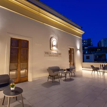 Nocleg ze śniadaniem Cipriano - Relais Di Charm 4*