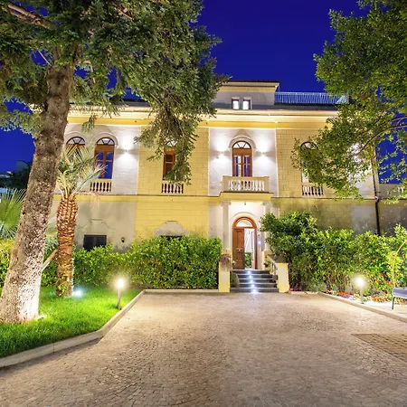 Nocleg ze śniadaniem Cipriano - Relais Di Charm 4*